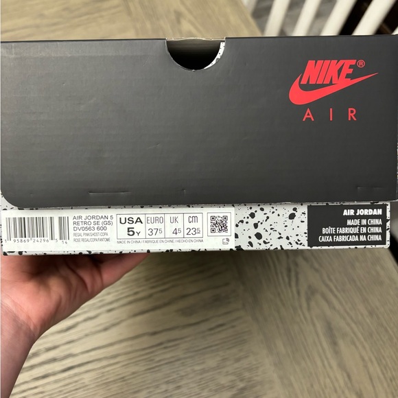Nike Air Jordan Retro Rose size 5 - Picture 4 of 4